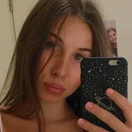 Deluxe Girl