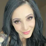 Noelle Easton