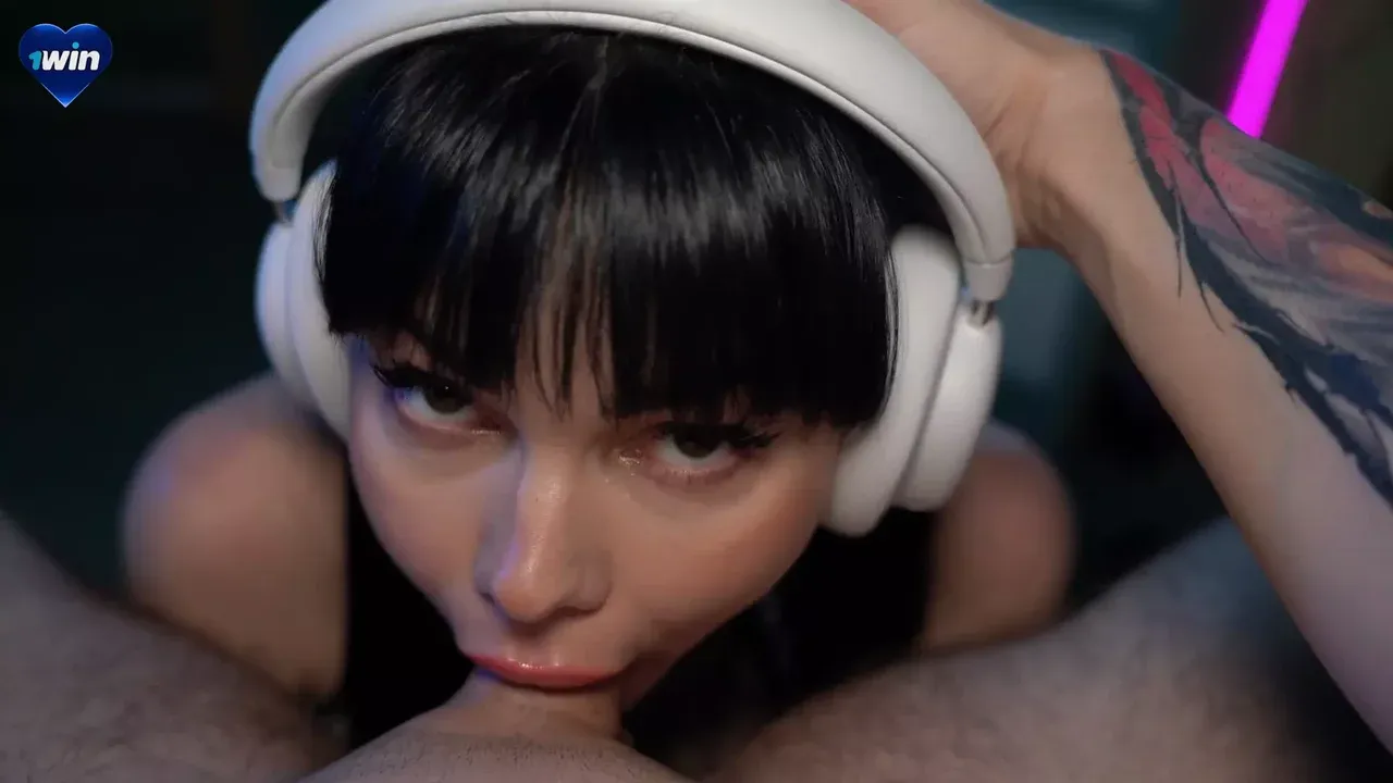 Cum in the Mouth of a Glamorous Gamer