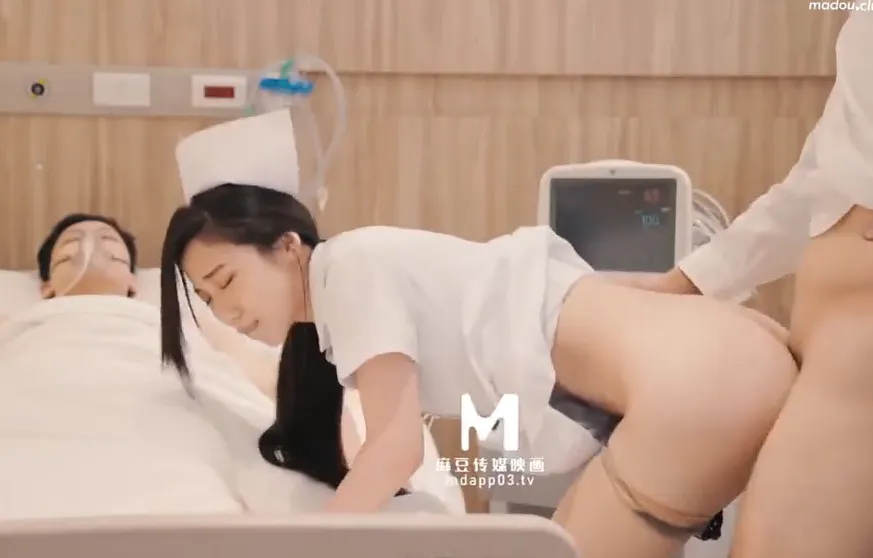 -1 Nurse Xia Qingzis Naughty Tongue Therapy From Colleagues to Patients