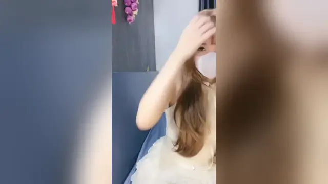 Live Sex with Two Extremely Hot Young Teens