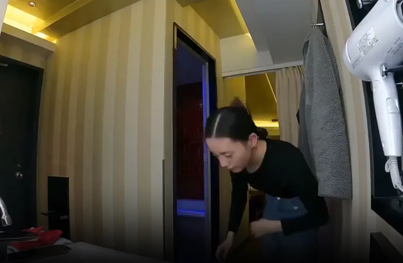 FC2- Young schoolgirl and boyfriend having passionate sex in a private motel