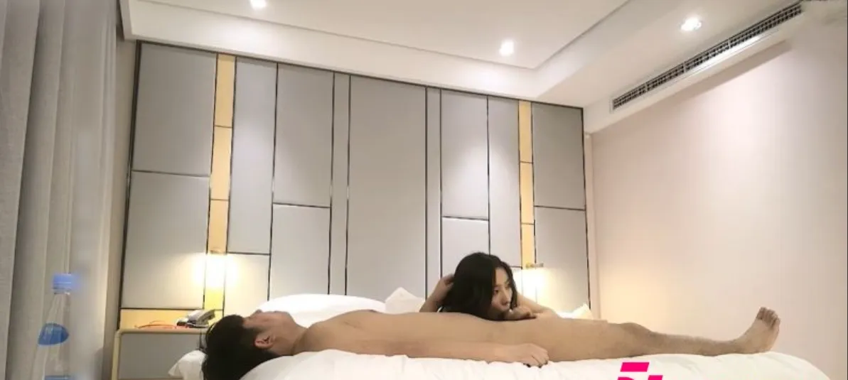 Yan Qing Professional Escort Moaning Loud In Bed