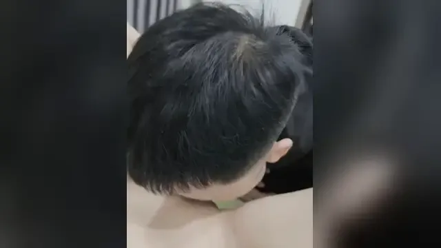 Banging the card game girl with a round butt