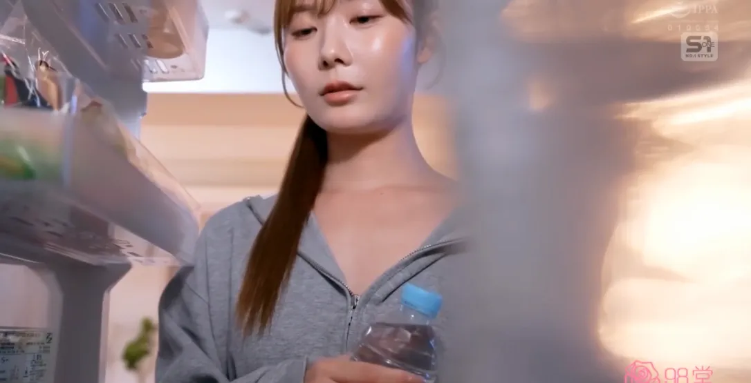 Miru Sakamichi Wifes Best Friend Drains My Cum