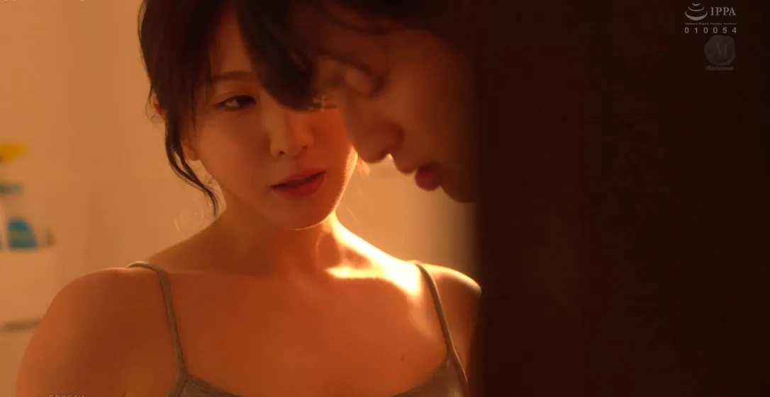 The woman next door and the lucky student