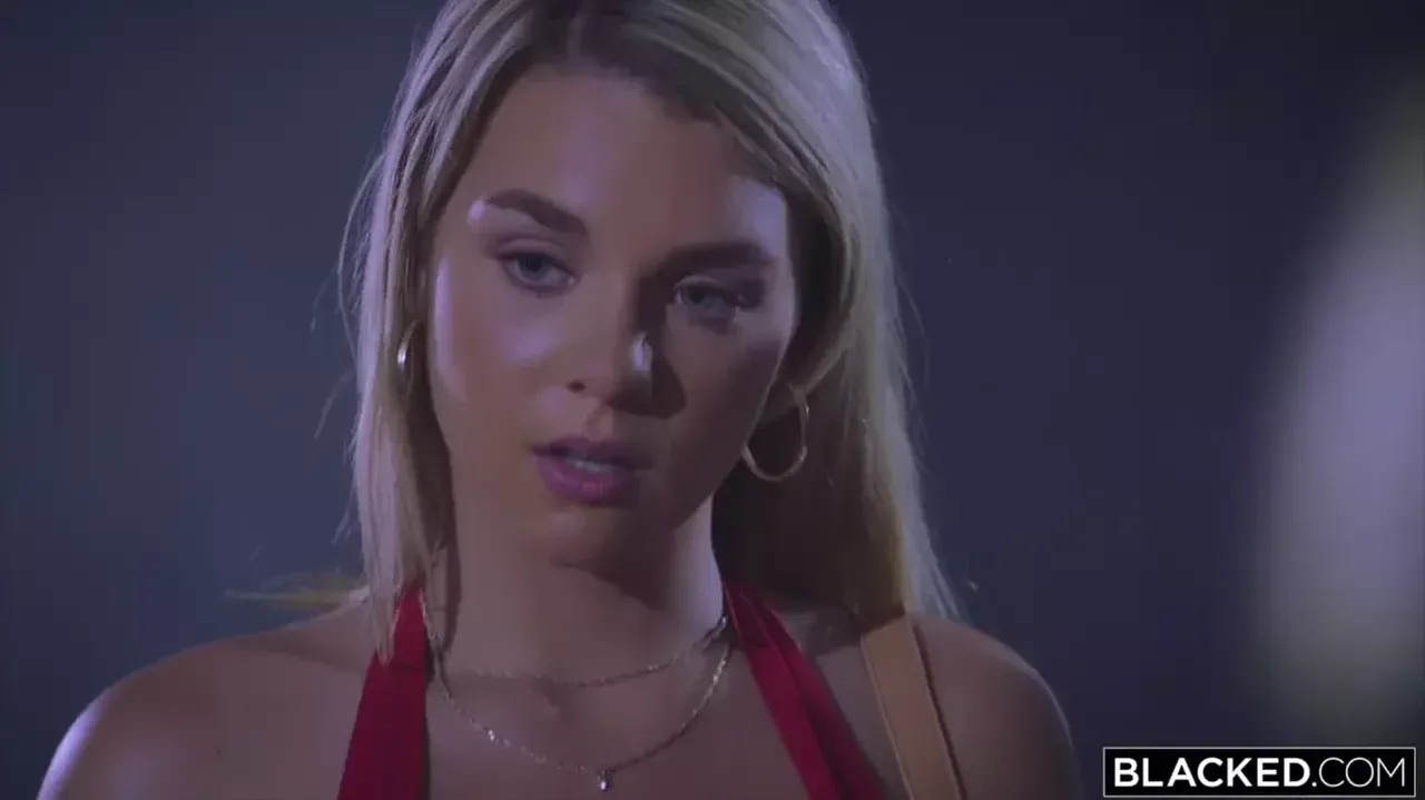 Riley Reid gets Dpd by Two Bulls