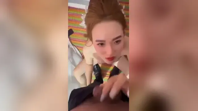 Groom takes advantage to fuck the bride before the ceremony