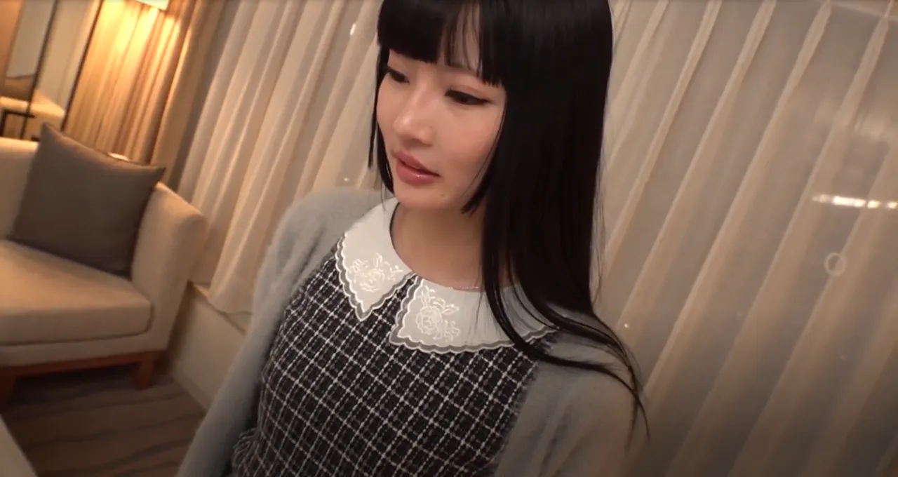 Successfully Bringing an Underground Idol to a Hotel