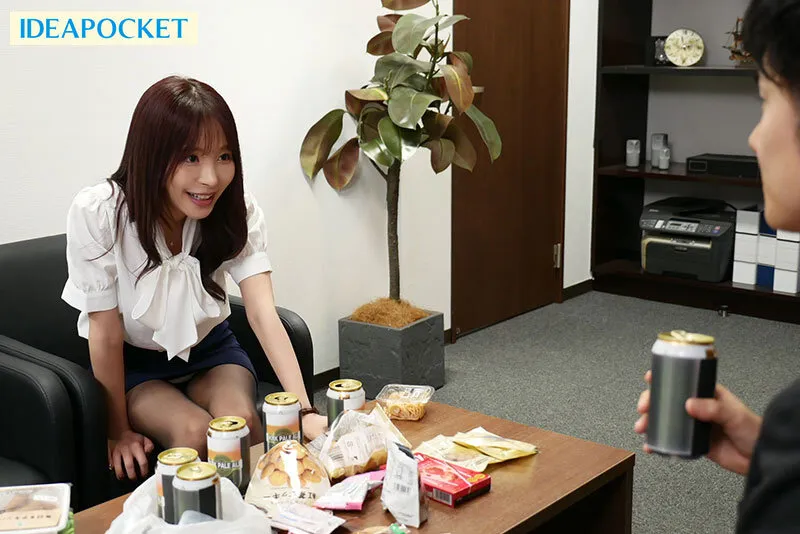 I took a cute and sexy junior office lady back to the hotel but she was a sexy woman who went too far and played me Kana Momonogi