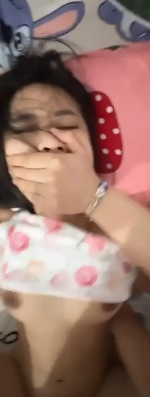 Teen Lolis intense and quiet hostel session