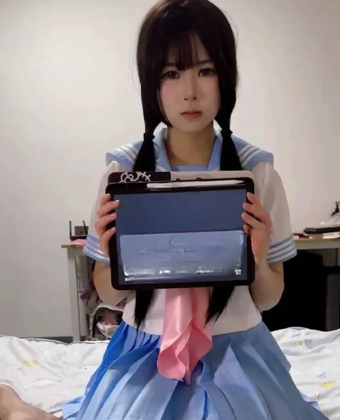 Cute Petite Girl Yan Bao Gets Hardcore Sex and Footjob