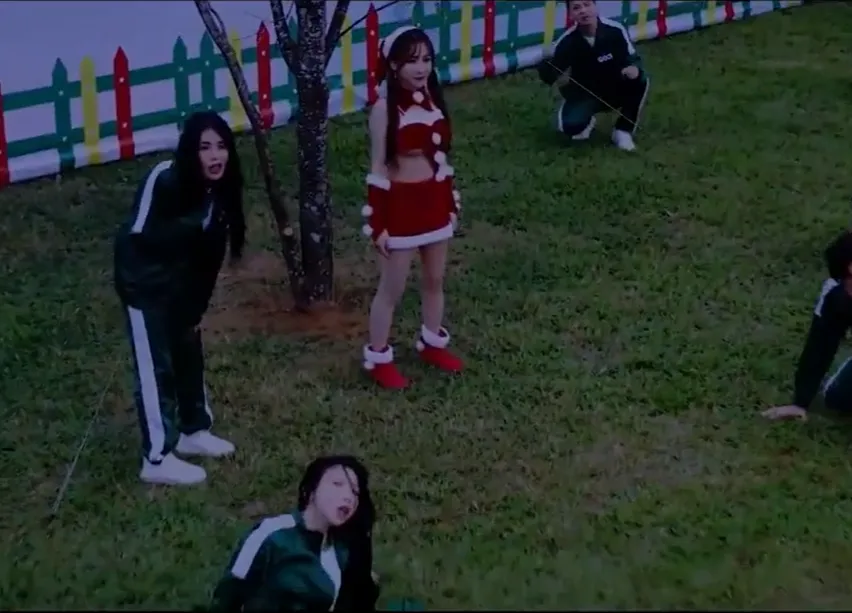 Beautiful monsters Ling Wei and Ai Qiu punishing the losers