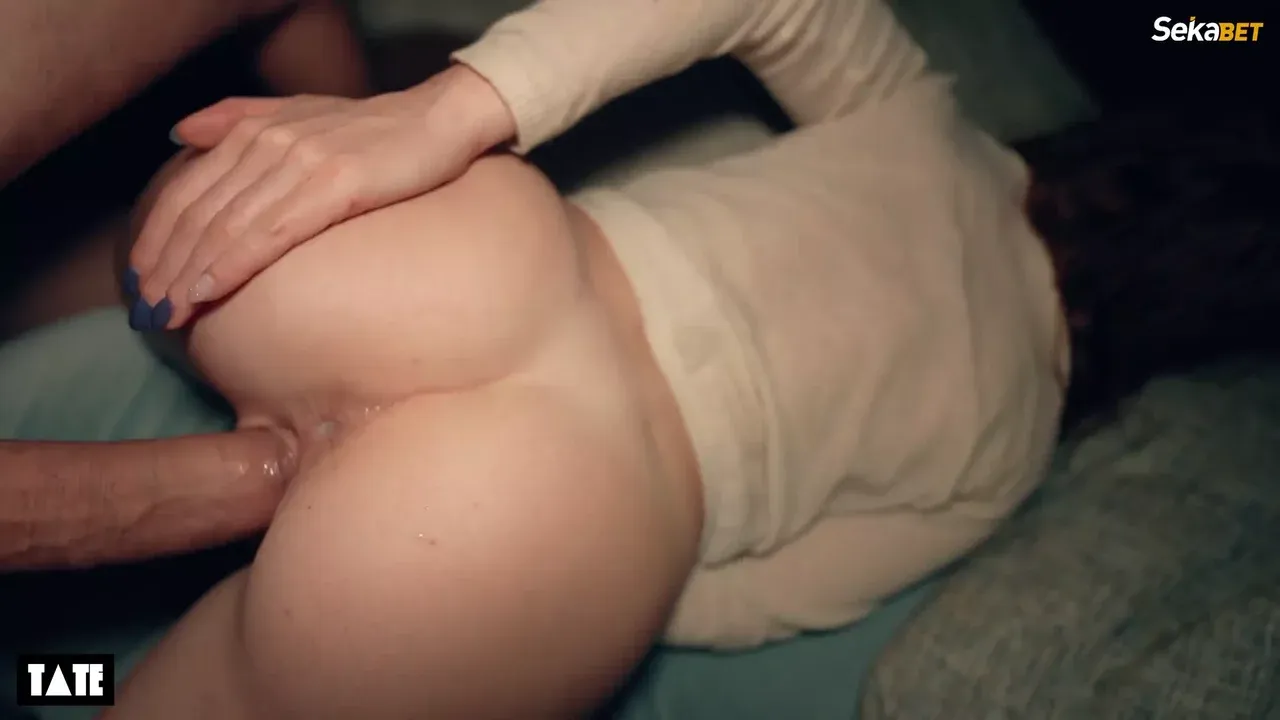 Caught My Stepsis Masturbating Help Her