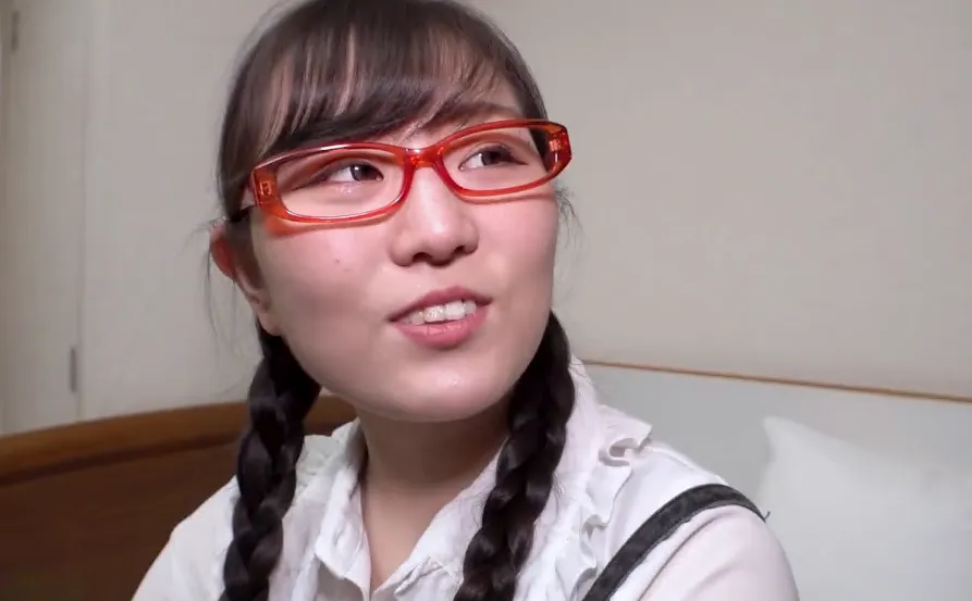 The sexy red-glasses girl and her desire to explore the forbidden zone