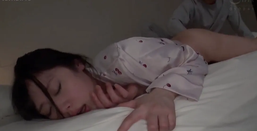 Nagisa Shiraishi gets wild brother incest sex