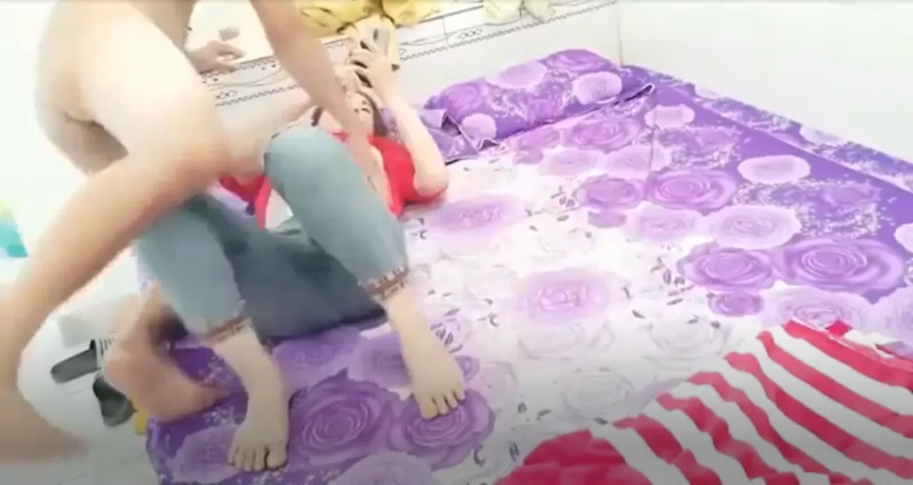 Horny girlfriend eagerly serves her man in all positions