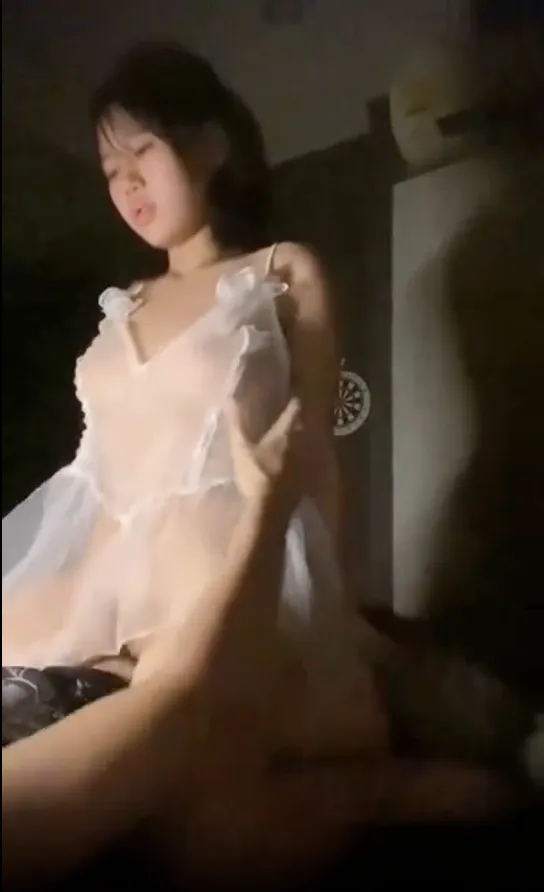 Innocent girlfriend turns into a wild cowgirl at night