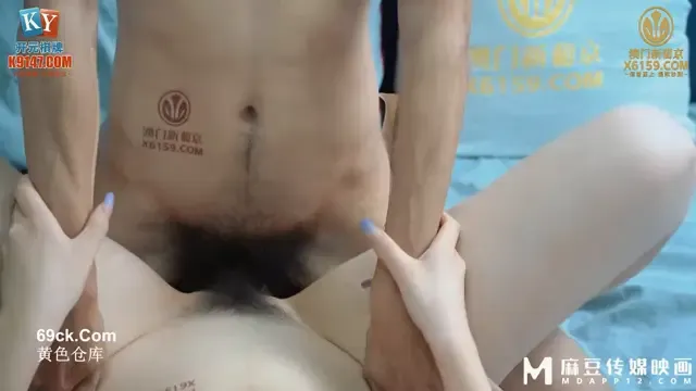 Banging the beautiful white-skinned boss is extremely sexy