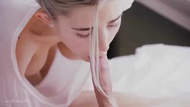 Cant Play Games in Peace with My Horny Girlfriend