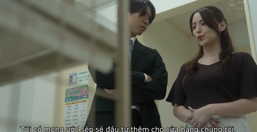Yuri Hirose bosss wife gets fucked by two lazy employees