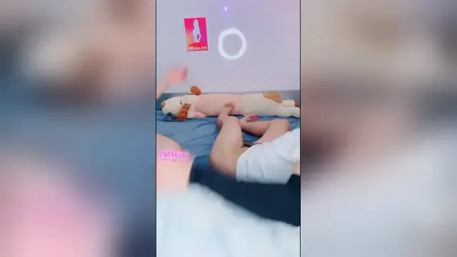 Couple live streaming their sex at home to make money