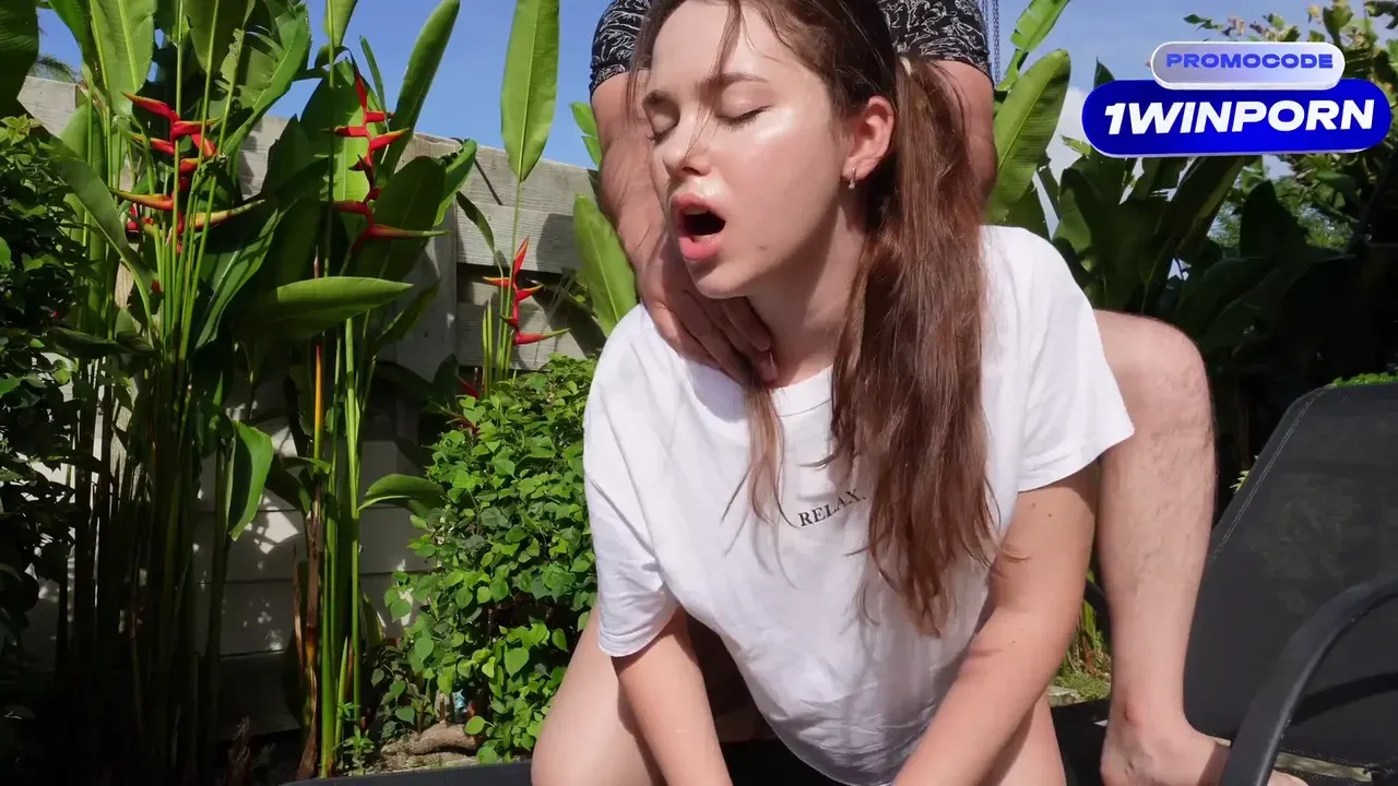 Fucked My Bosss Hot Daughter by His Pool Cum in Her