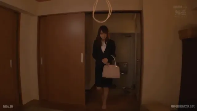 Banging the beautiful and cute but promiscuous secretary
