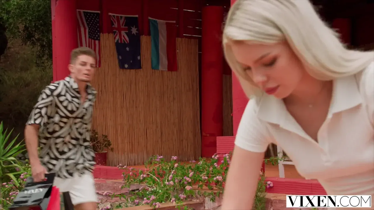 Blonde Sneaks Away for Secret Tryst