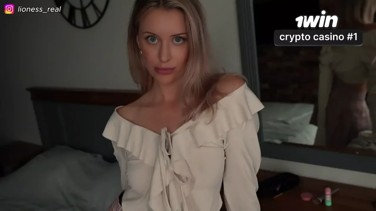 I was Turned on by My Stepsisters Short Skirt and I Shared My Dick with Her