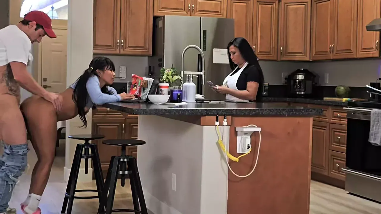 Fucking My Gf in Front of Her Stepmom