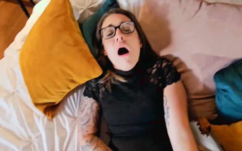 Condom breaks during amateur session with wife leading to a surprise creampie